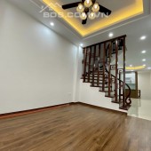 Bán nhà 119m2 phố Yên Phụ, Tây Hồ 20m Ô tô tránh Đầu tư giá 9.3 Tỷ